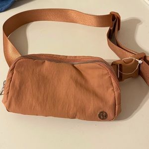 lululemon belt bag